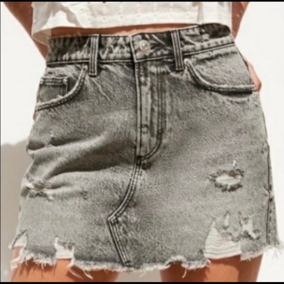 {Zara} Acid Wash Gray/Black Distressed Ripped Denim Jean Skirt, Size M - Picture 4 of 4